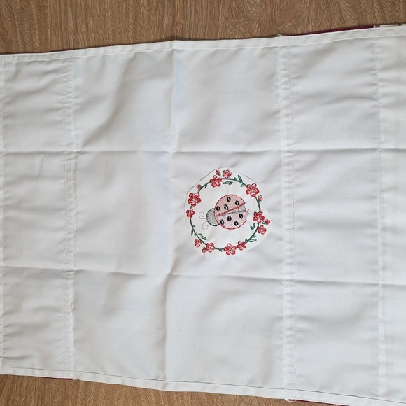 💐 Handcrafted Embroidered Ladybug Gingham Hand Towels Set Of 2 18" X 27" White - Picture 11 of 12
